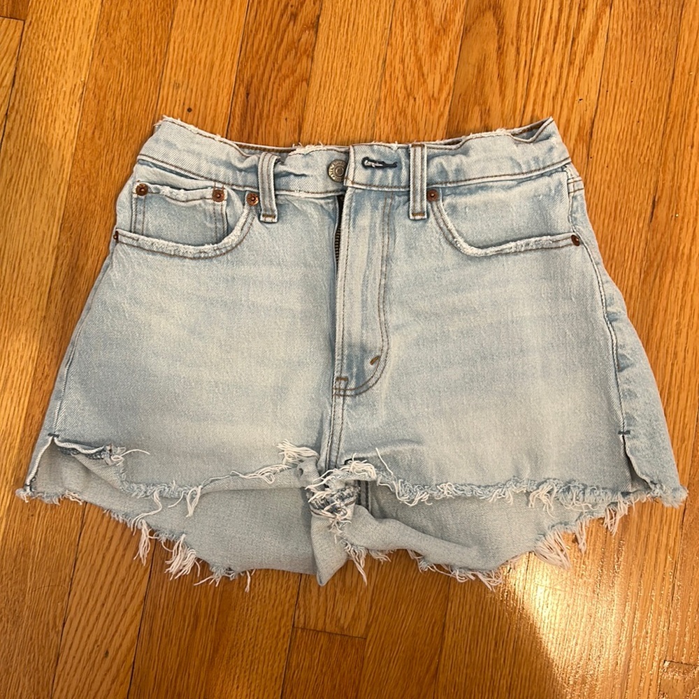 Abercrombie & Fitch Curve Love Mom Shorts